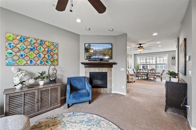 Building Photo - Gorgeous 3-Level Luxury Townhome in Upscal...