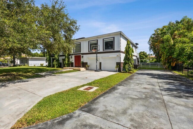 Foto del edificio - 6300 SW 144th St