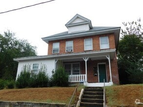 Building Photo - 601 E Broadway