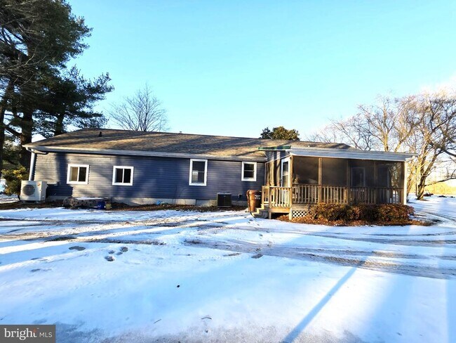 Building Photo - 29325 W Line Rd