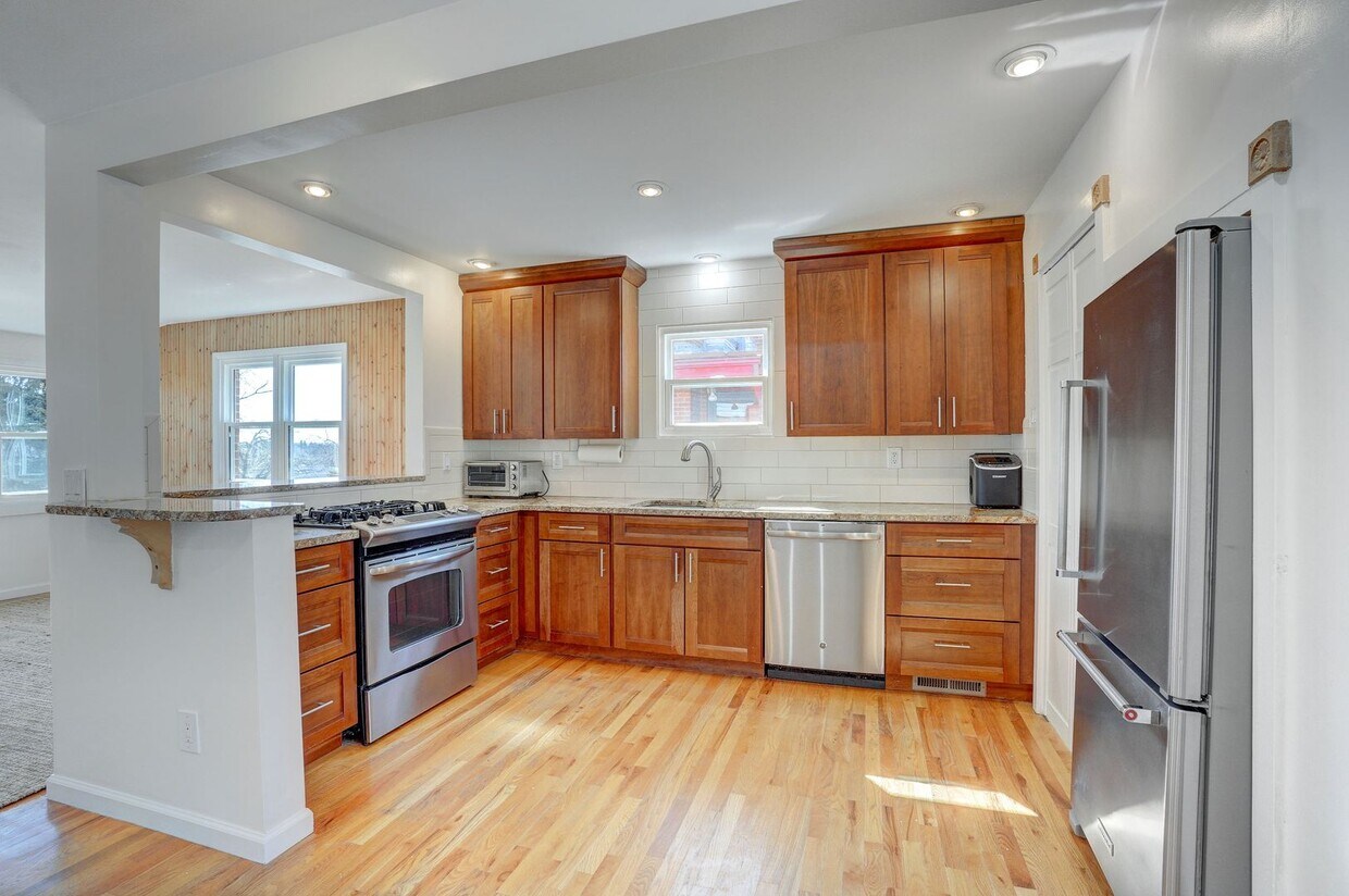 Available August 1, 2026 | PRE-LEASE 2 BED 1 BATH – Updated North Boulder Home Near Trails & Down... - Available August 1, 2026 | PRE-LEASE 2 BED 1 BATH – Updated North Boulder Home Near Trails & Down...