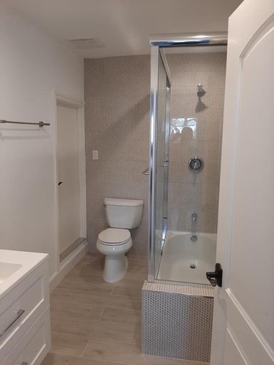 Full Bath - 1235 Edris Dr