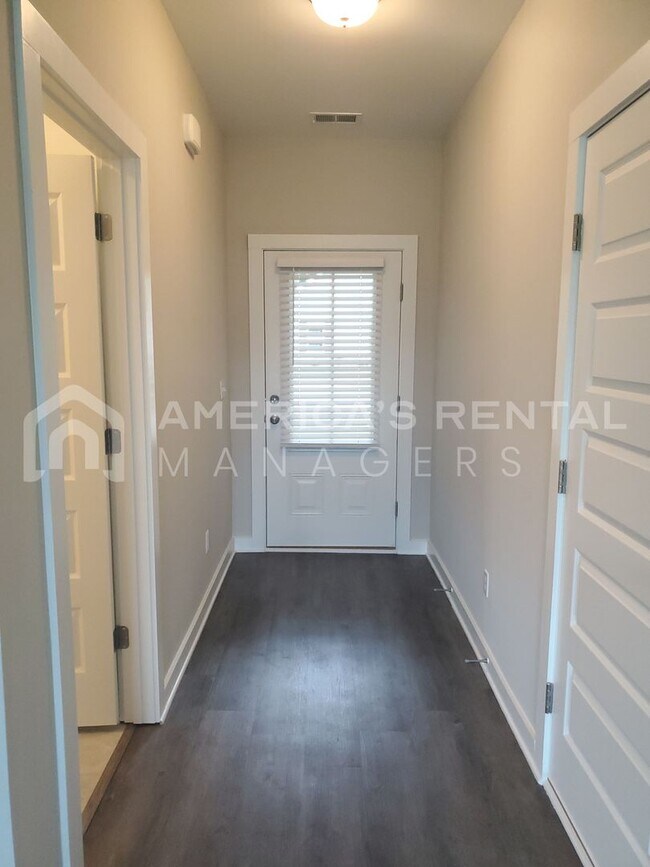 Foto del edificio - Bright, Airy Home or Rent in Clanton, AL!!! COMING SOON