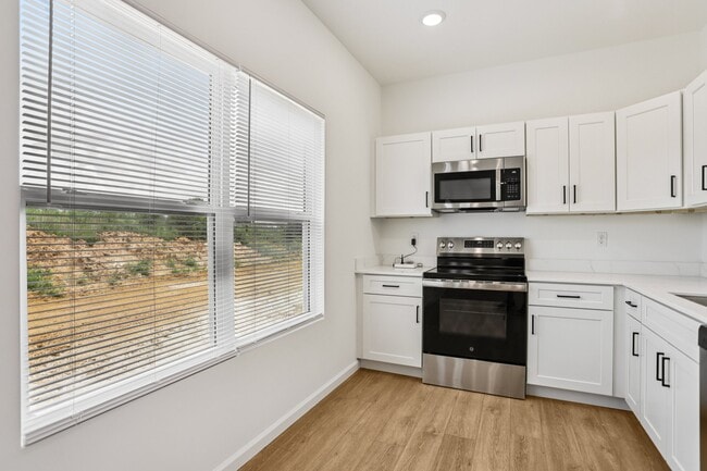 Building Photo - The Boulders at Moscow Mills Villas(BMM1)