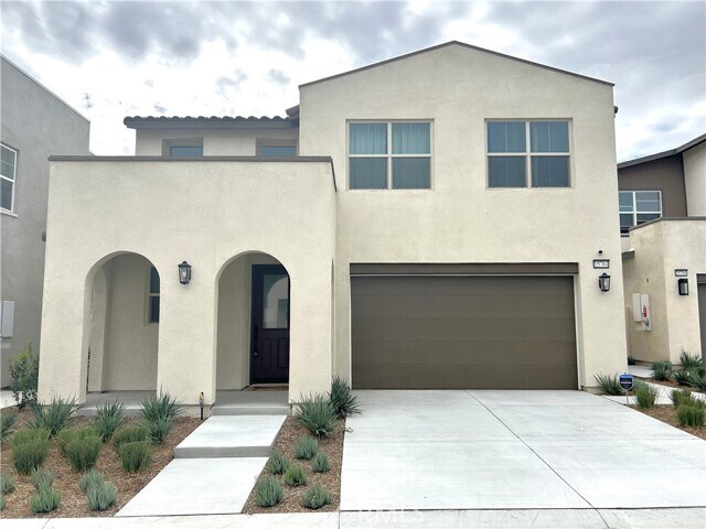 Foto principal - 15764 Caterpillar Dr