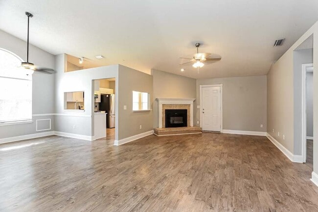 Building Photo - 8765 Hammond Forest Dr