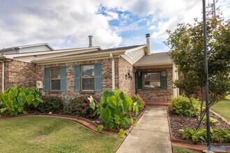 Building Photo - 1200 Catskill Cir SE