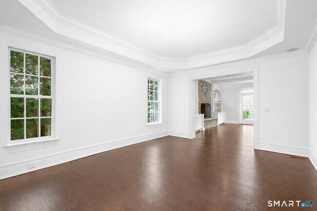 Building Photo - 93 Mansfield Ave