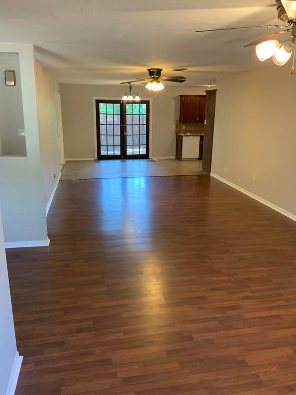 Foto del edificio - 3 bedroom 2 bath with fenced yard!