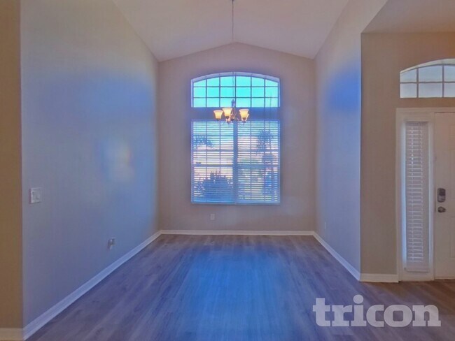 Foto del edificio - 347 Golf Course Pkwy