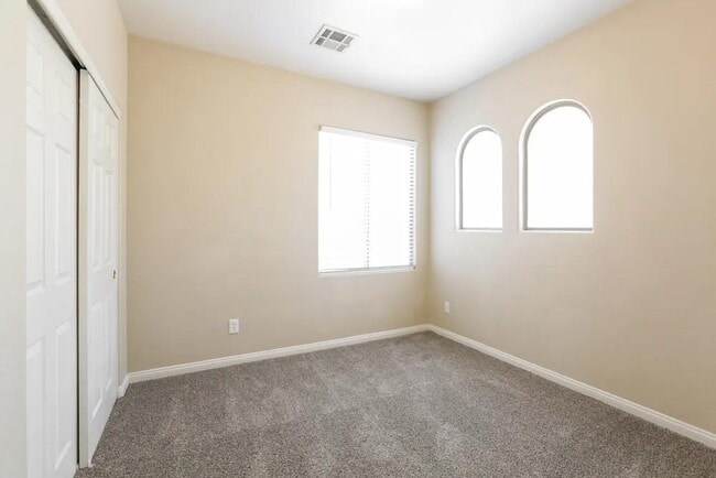 Building Photo - 9145 W Dorrell Ln