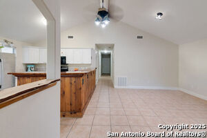 Building Photo - 445 Scenic Hills Dr
