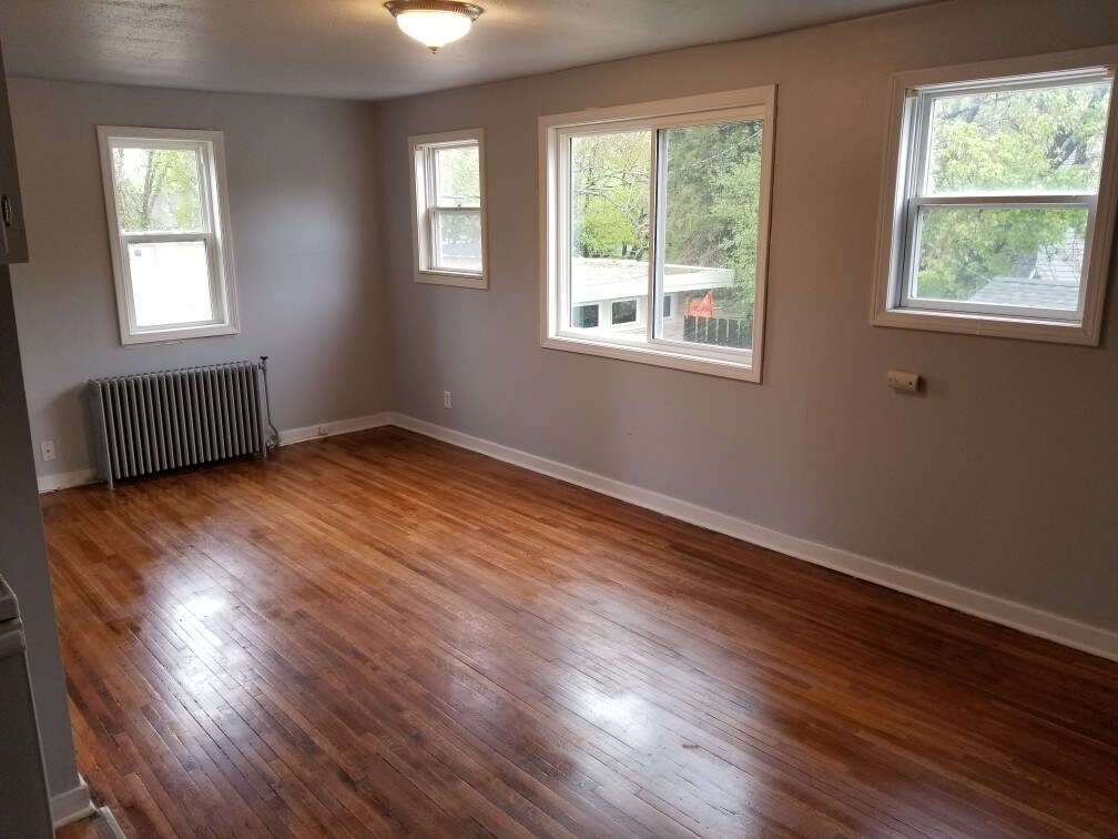 630 10th St N Unit 3, Moorhead, MN 56560 Room for Rent in Moorhead