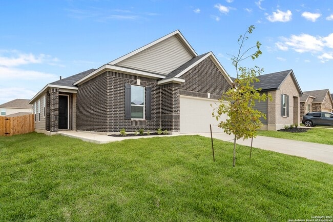 Building Photo - 246 W Flowing River Dr