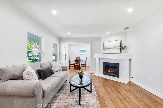 Building Photo - 406 Eton Dr