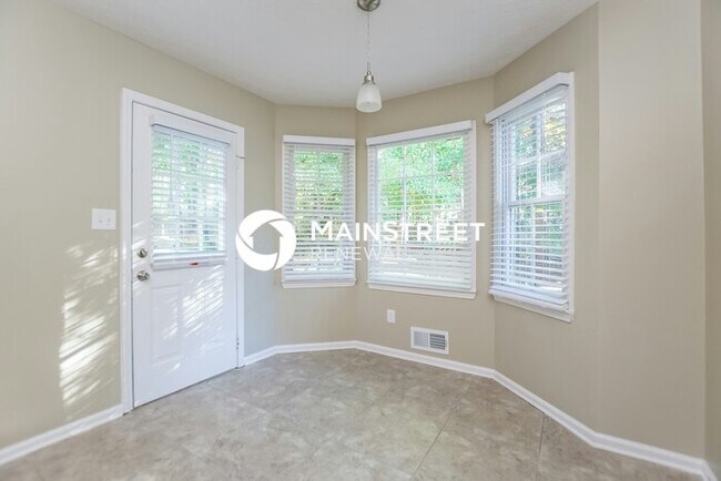 Foto del edificio - 3 Bedroom Pet-Friendly Home in Dallas, GA with Main Street Renewal