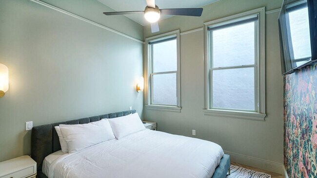 Building Photo - 604 Baronne St