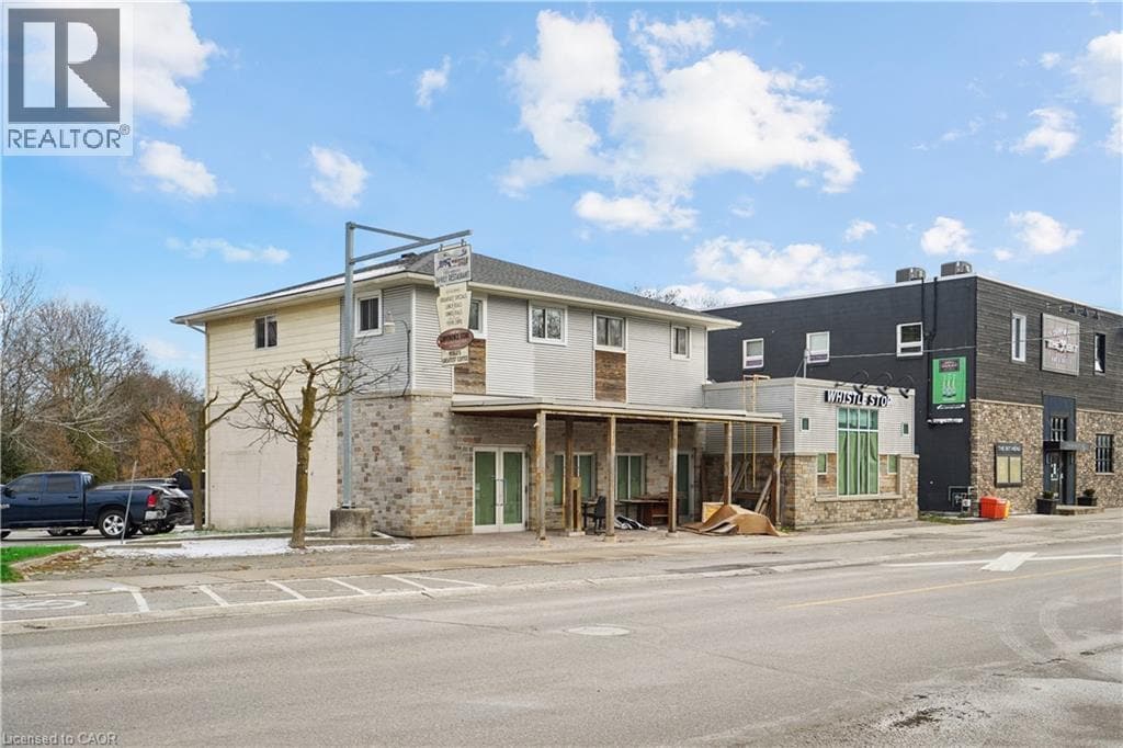 Photo principale - 154 Main St N