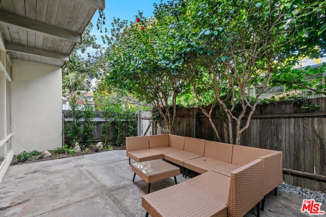 Building Photo - 130 Alta Ave