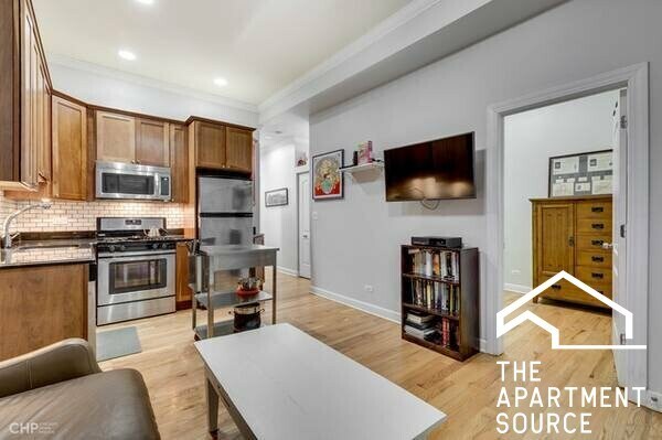 Foto principal - 2672 N Halsted St