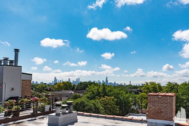 Foto del edificio - 2011 W Belmont Ave