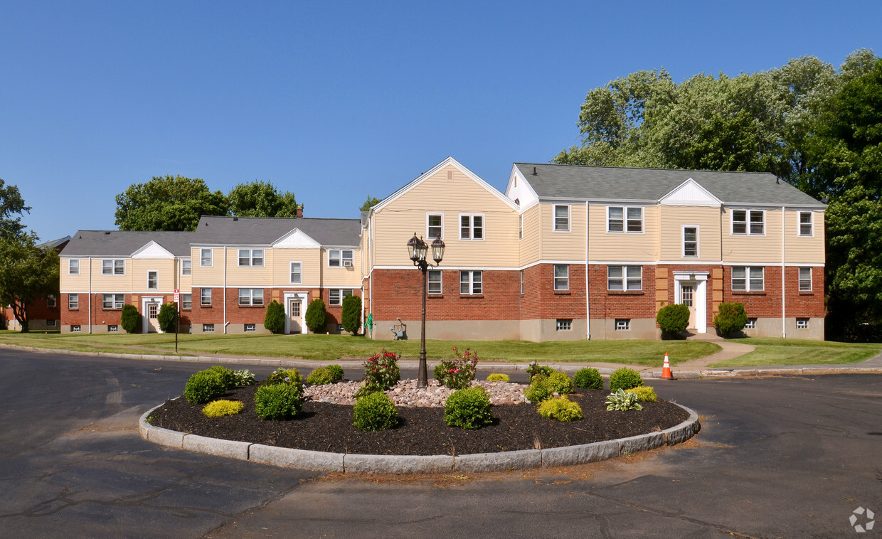 Primary Photo - River View Court Apartments