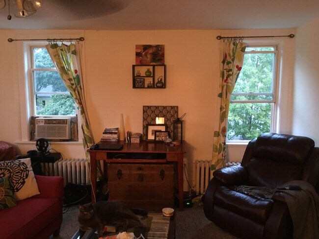Living room - 37 Court St