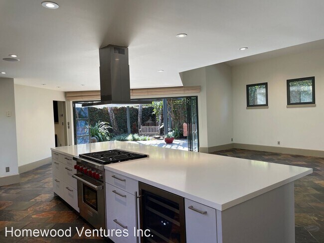 Building Photo - 3 br, 2.5 bath House - 524 Everett Ct