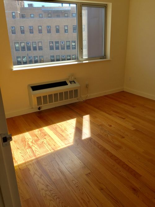 Foto del edificio - 2315 Astoria Blvd