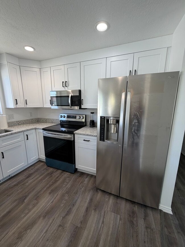 Foto del edificio - GET $500 OFF THE FIRST MONTHS RENT!!!