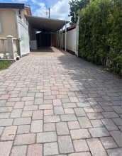 Building Photo - 785 E 43rd St