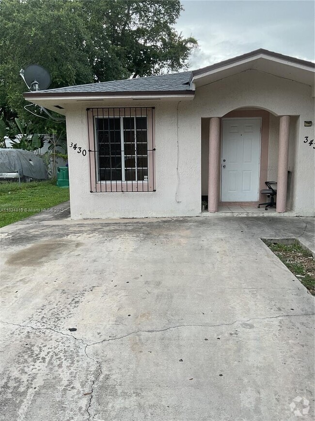 Building Photo - 3430 NW 10th Ave