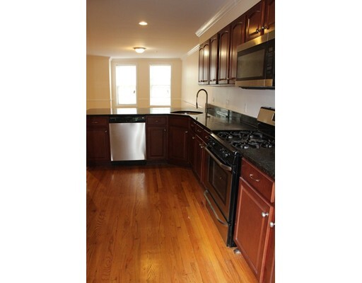 Foto del edificio - 1325 Blue Hill Avenue