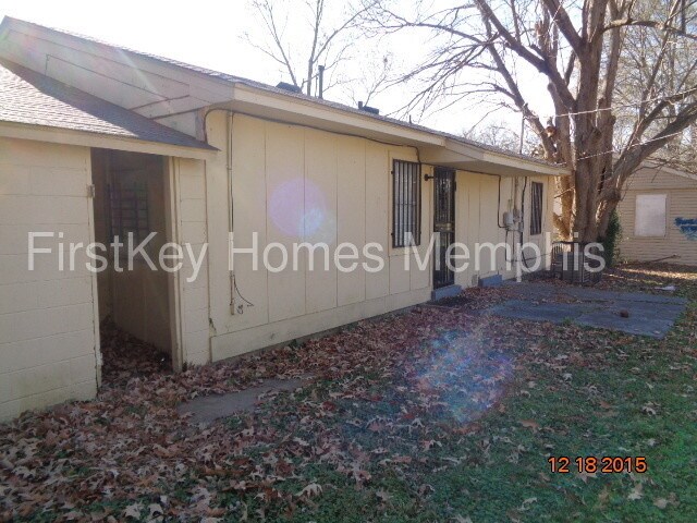 Building Photo - 612 Leavert Ave