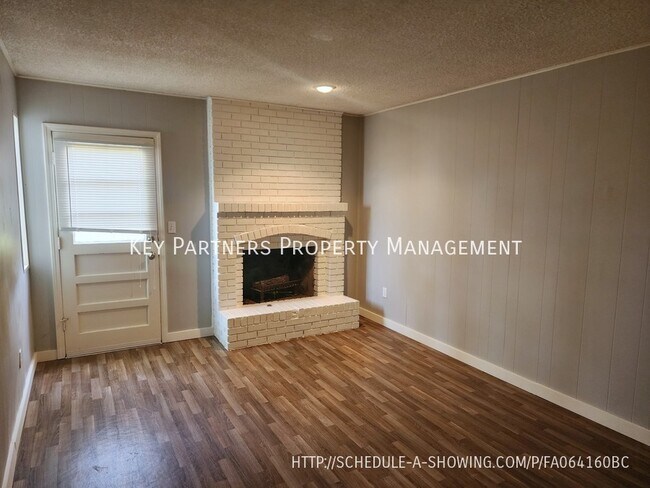 Building Photo - 9110 W 102nd