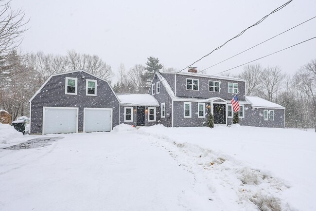 Building Photo - 395 Critchett Rd