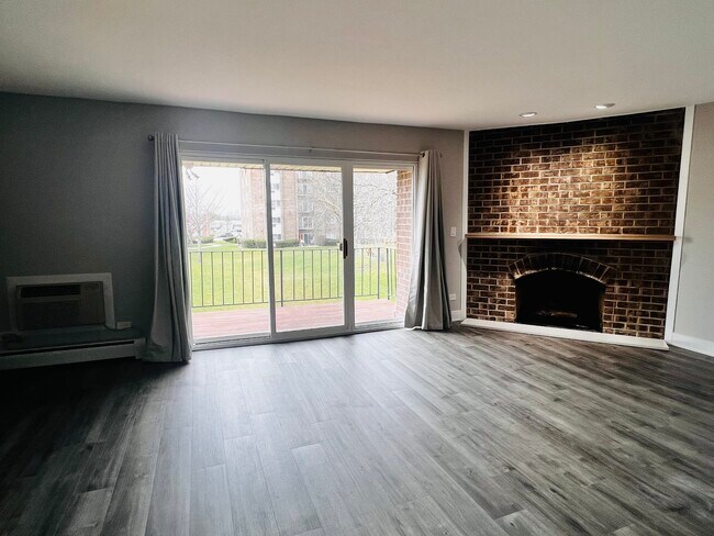 Foto del edificio - 10361 Dearlove Rd