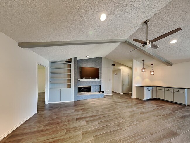 Foto del edificio - 3413 Wayland Dr