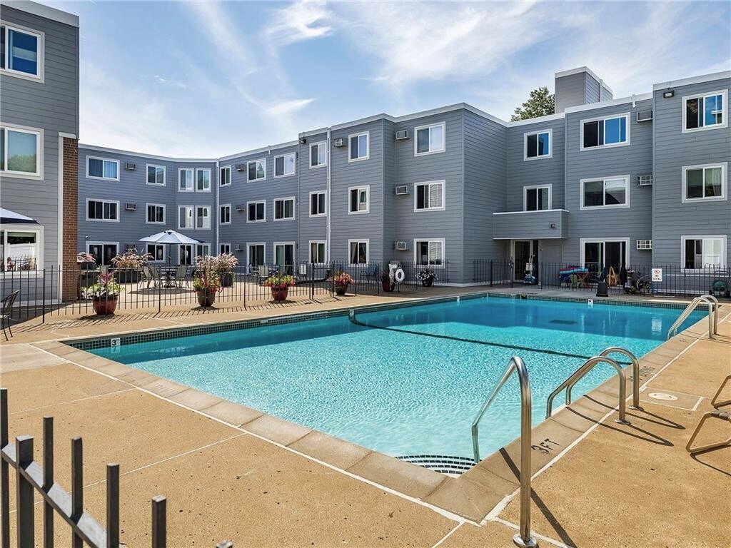 Foto principal - 333 8th St SE