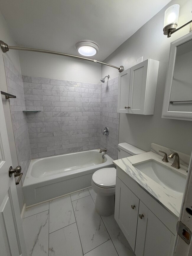 F4 - Baño recién reformado - Stewart Woods