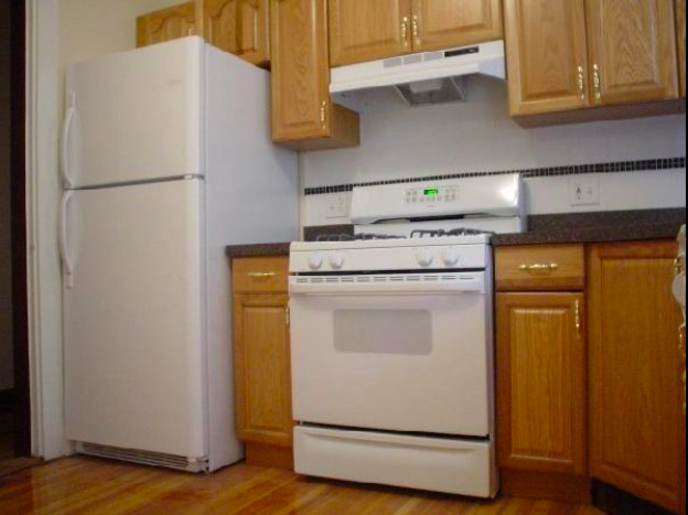 Primary Photo - 40 Waverly St