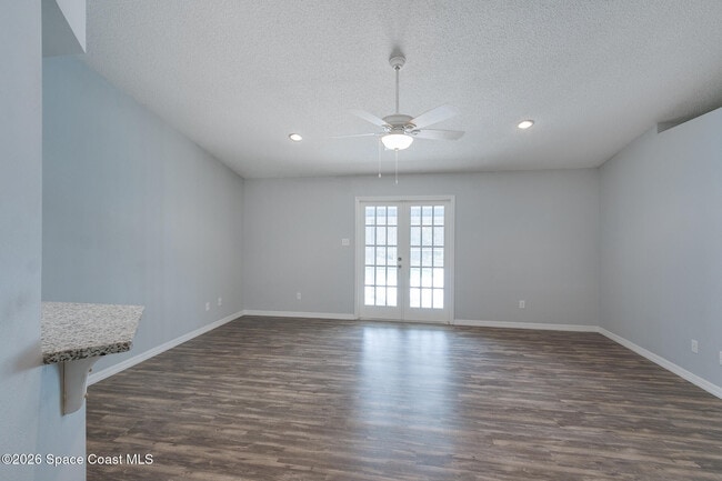 Building Photo - 5490 Wendy Lee Dr