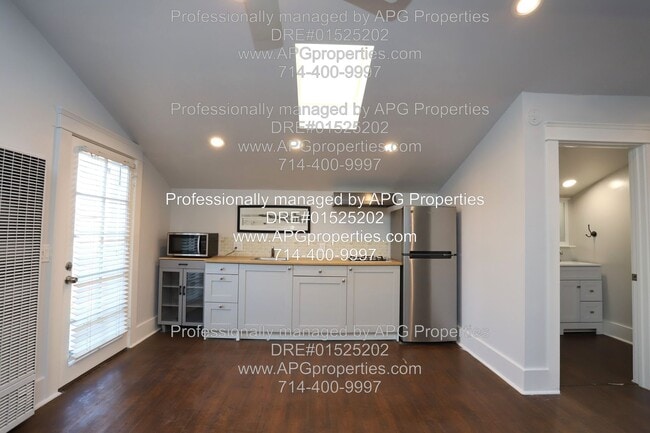 Building Photo - 163 N A St