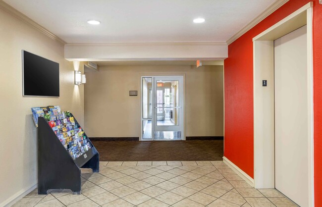 Lobby and Guest Check-in - Furnished Studio - Norwalk