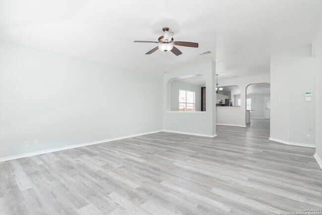 Building Photo - 622 Leopard Hollow