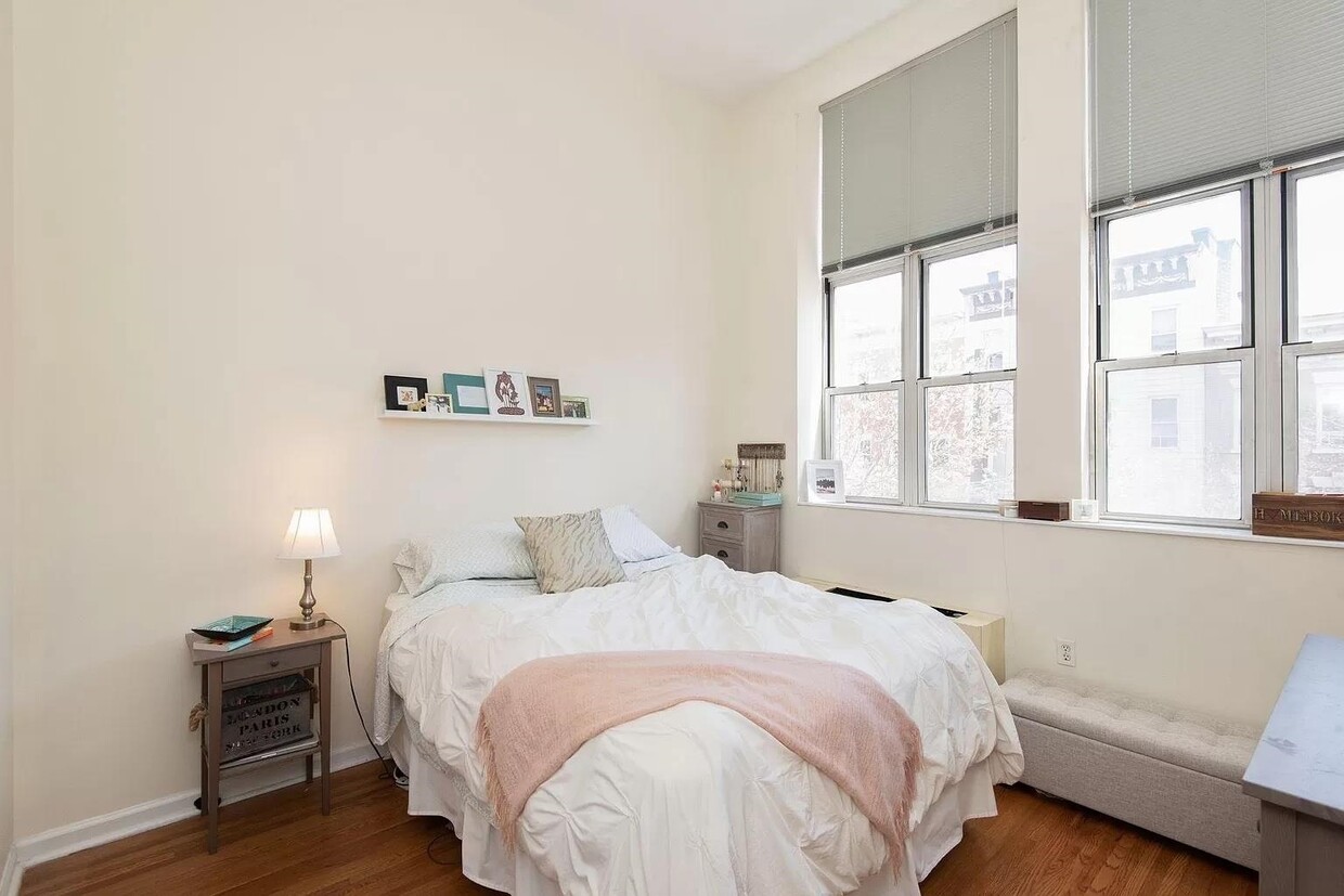 Primary Photo - 450 7th St