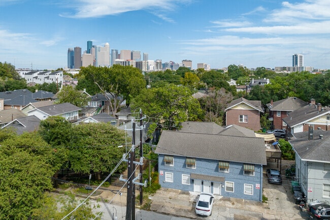 2613 Crocker St - Avondale and Crocker Street Apartments