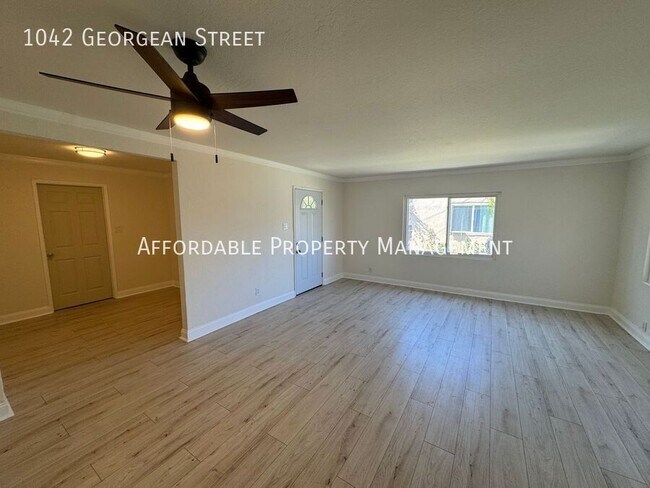 Foto del edificio - 1042 Georgean St