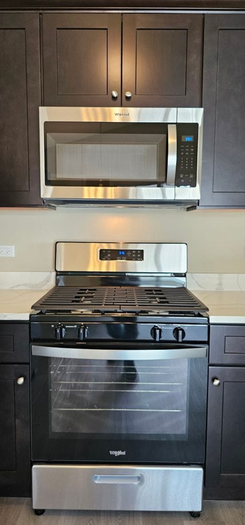 Foto del edificio - Douglas Fir-2Br/2Ba Rental Home-Second Floor