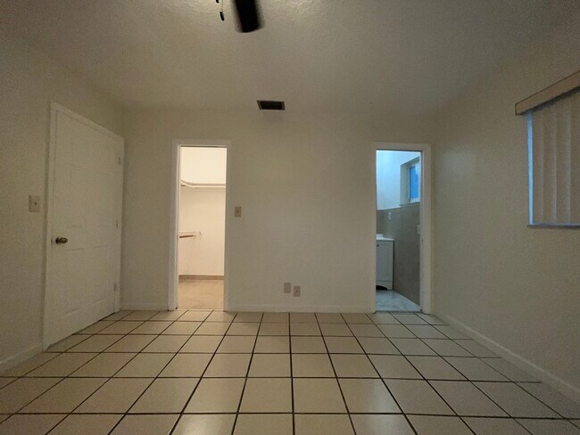 Building Photo - 4171 NW 110th Ave